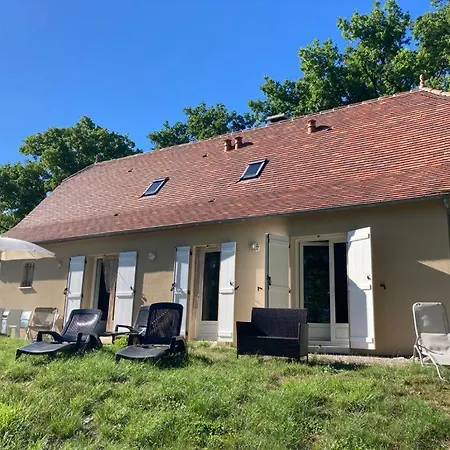 La Maison De La Colline, 4 Bedrooms, Sleeps 9