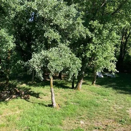 Prázdninový dům La Maison De La Colline, 4 Bedrooms, Sleeps 9