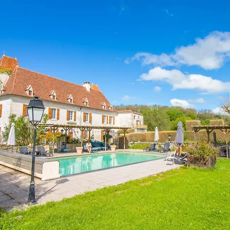 Holiday home La Maison De La Colline, 4 Bedrooms, Sleeps 4 To 9 People