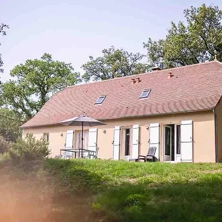 La Maison De La Colline, 4 Bedrooms, Sleeps 4 To 9 People Holiday home